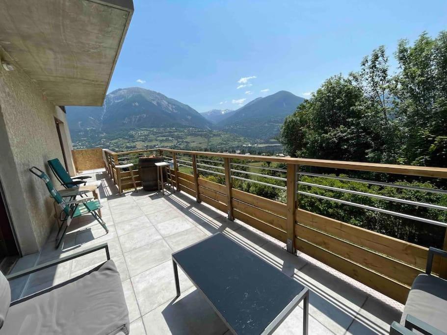 Gite Confort 15 Couchages, Vue Panoramique Montagne Hautes Alpes, Terrasses Embrun Eksteriør bilde