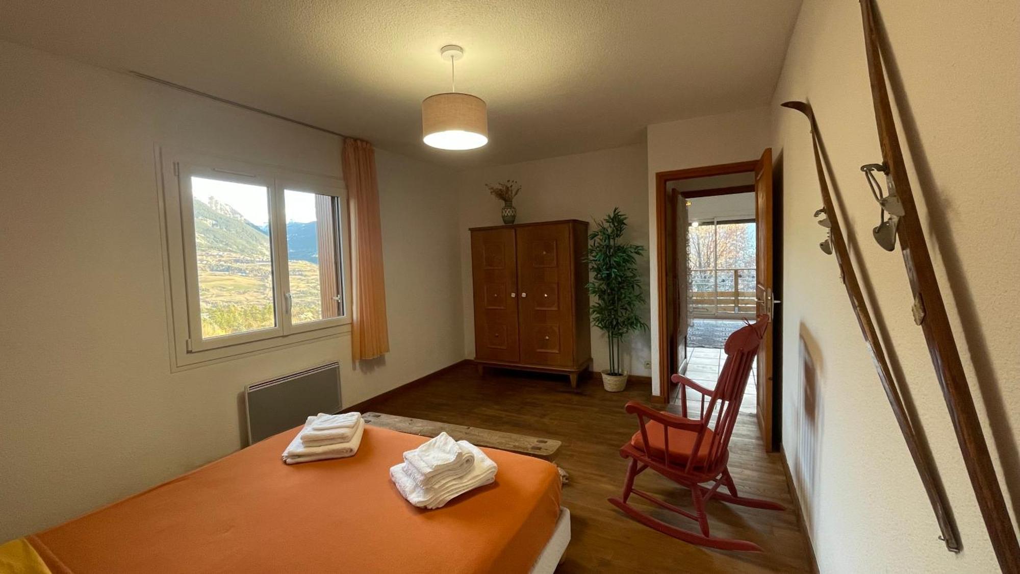 Gite Confort 15 Couchages, Vue Panoramique Montagne Hautes Alpes, Terrasses Embrun Eksteriør bilde